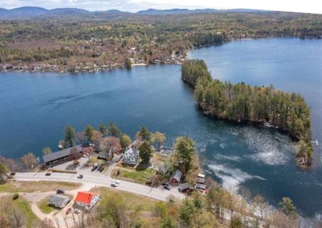 Lake Winnisquam NH Cottages